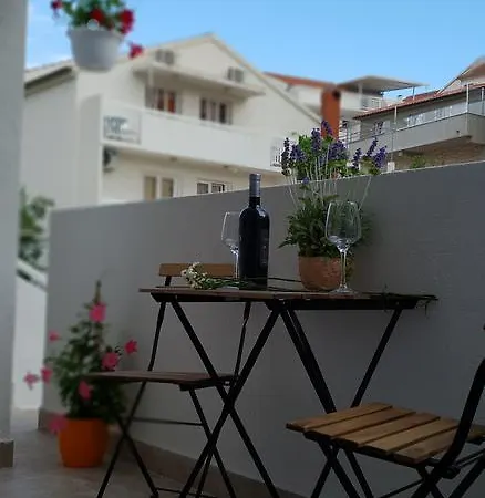 Apartment King's Landing - Hvar