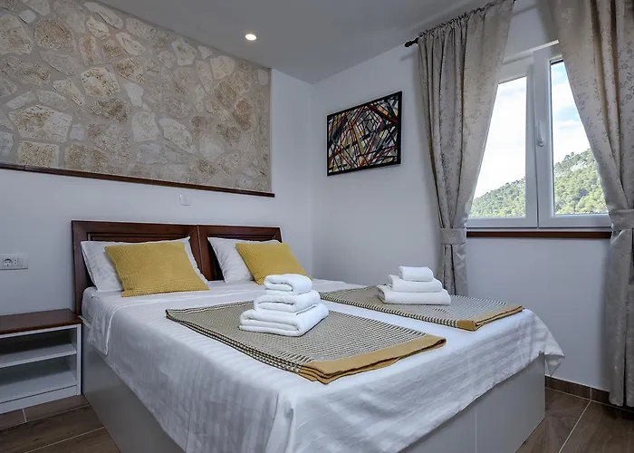 King's Landing - Hvar