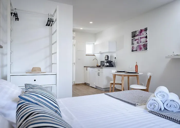 Apartment King's Landing - Hvar